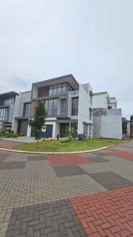 dijual rumah kota wisata