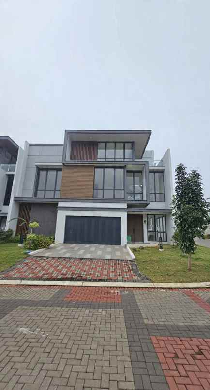 dijual rumah kota wisata