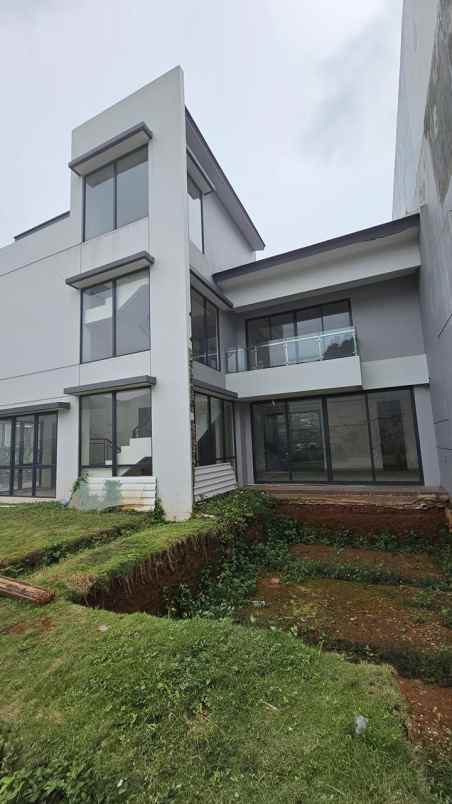 dijual rumah kota wisata