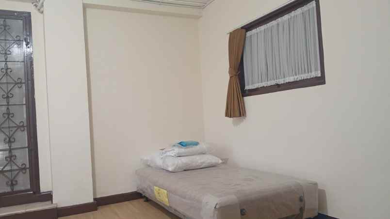 dijual rumah kramat lontar paseban