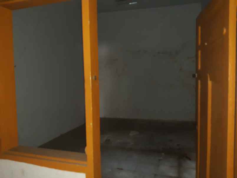 dijual rumah lama di pusat kota jember