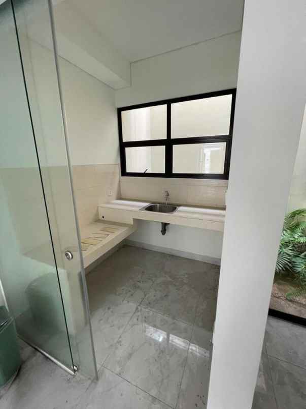 dijual rumah lavon swancity