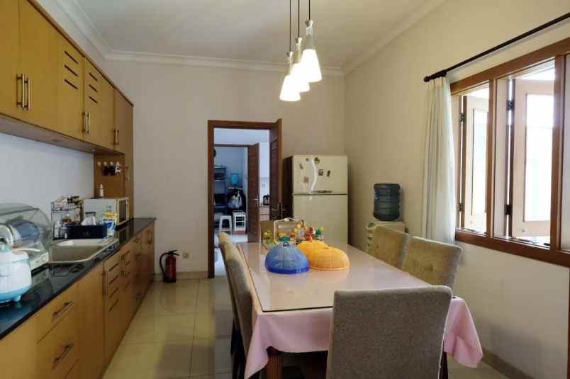 dijual rumah lebak lestari indah