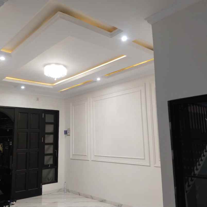 dijual rumah legoso ciputat