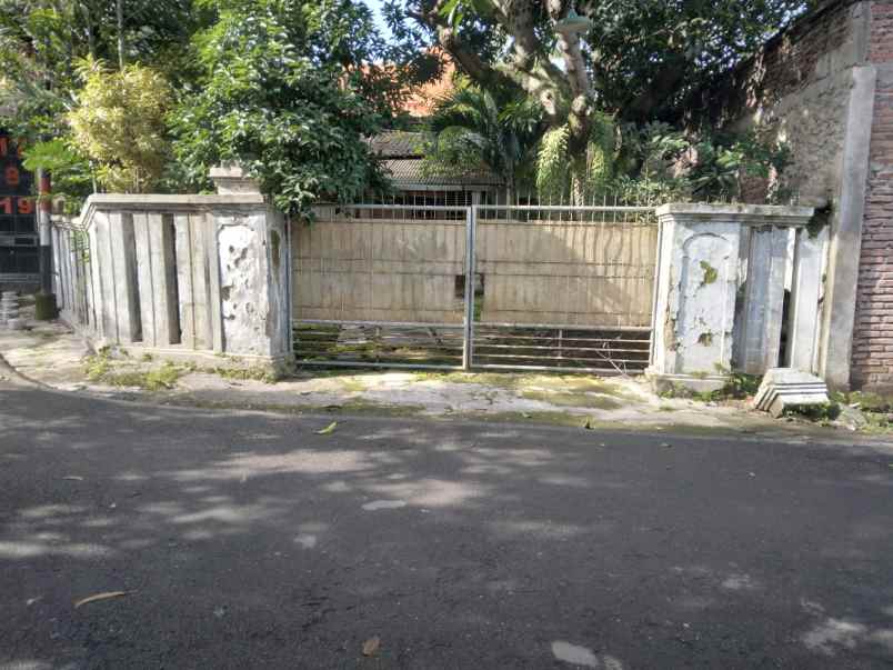 dijual rumah lempongsari gajah mungkur