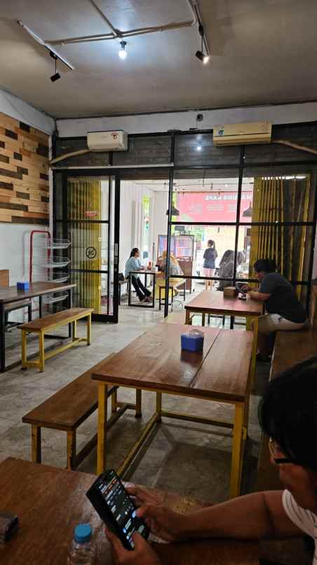 dijual rumah manyar kertoarjo