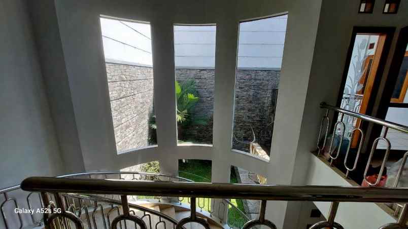 dijual rumah mekarwangi