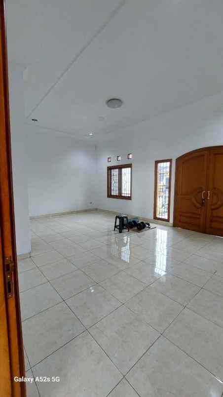 dijual rumah mekarwangi