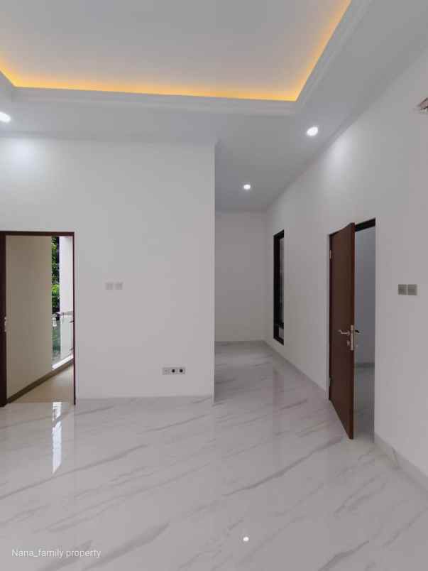 dijual rumah meruya kembangan jakbar