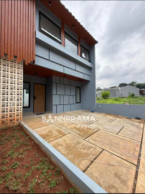 dijual rumah meruyung