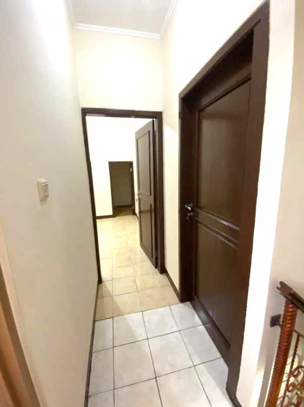 dijual rumah metland menteng cakung