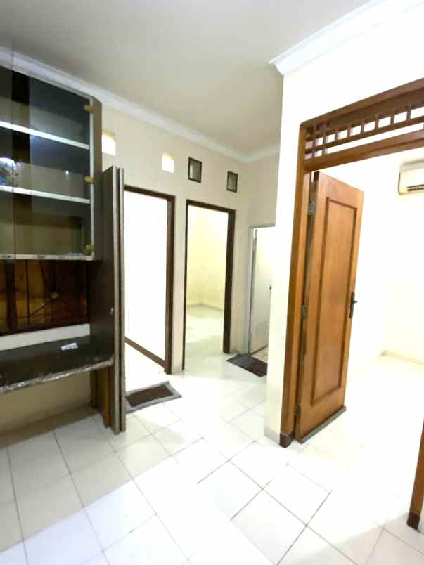 dijual rumah metland menteng cakung
