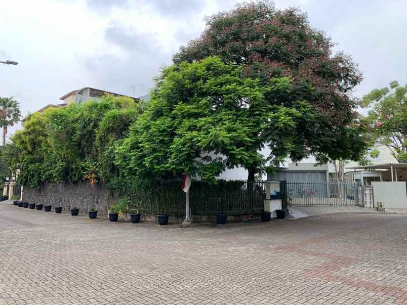 dijual rumah mewah di villa gading indah kelapa gading