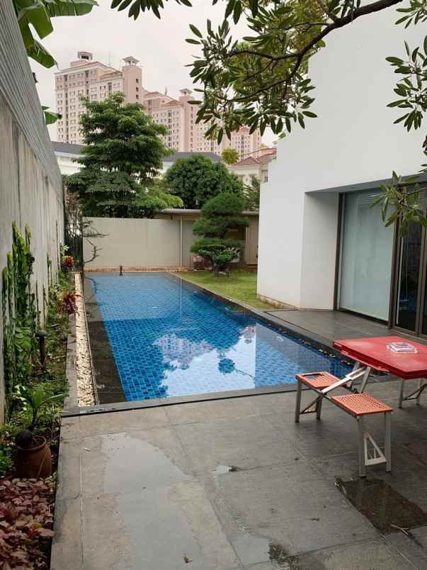 dijual rumah mewah di villa gading indah kelapa gading