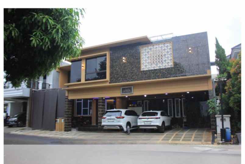 dijual rumah mewah kotawisata