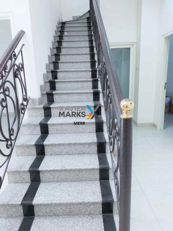 dijual rumah mewah siap huni araya tahap 2