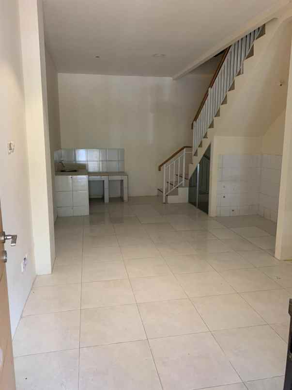 dijual rumah minimalis 2 lt rapi dekat kelapa gading