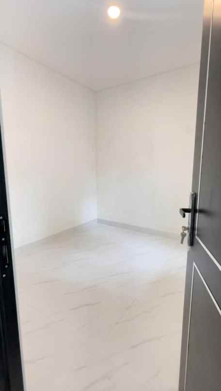 dijual rumah mustika jaya