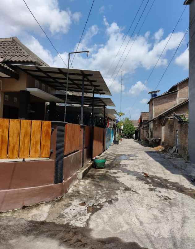 dijual rumah ngaglik