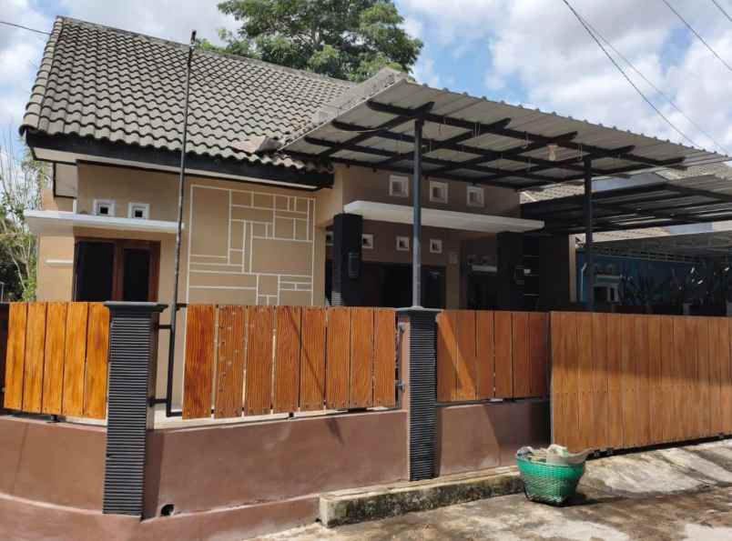 dijual rumah ngaglik