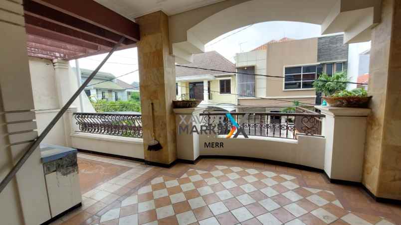 dijual rumah nginden intan barat