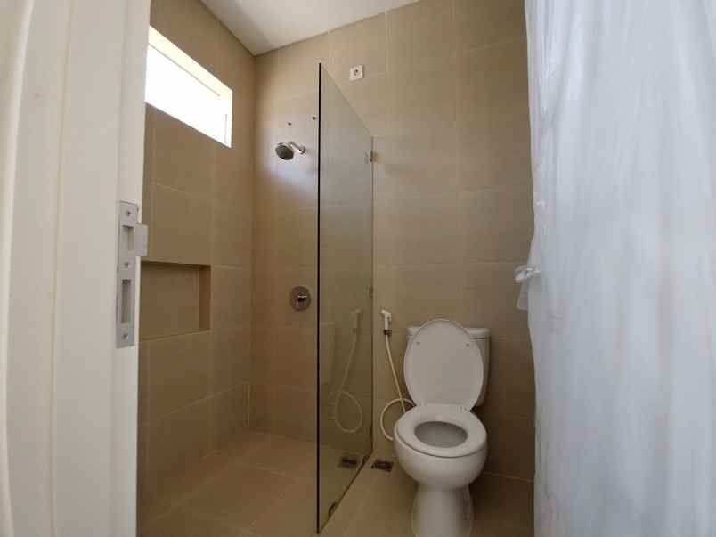 dijual rumah northwest park surabaya