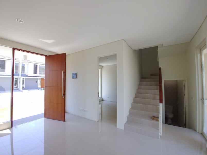 dijual rumah northwest park surabaya