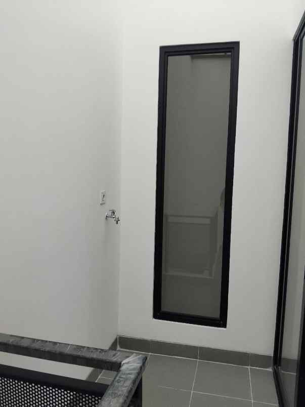 dijual rumah osaka residence pik2