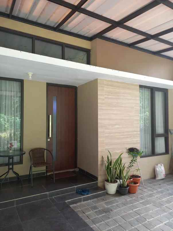 dijual rumah pandanaran hills