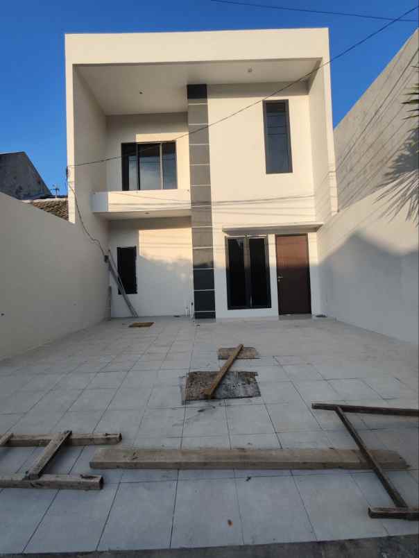 dijual rumah pandugo