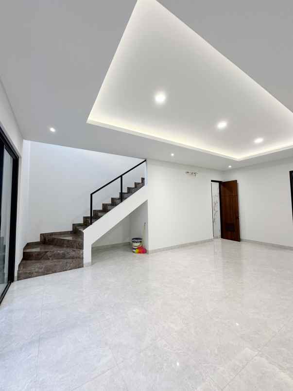 dijual rumah panjang jiwo permai