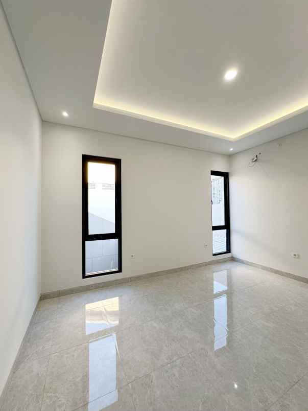 dijual rumah panjang jiwo permai