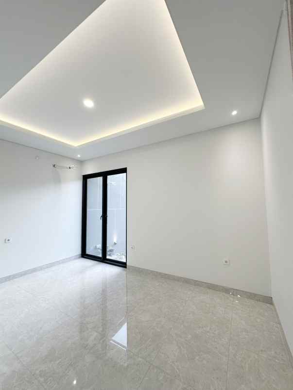 dijual rumah panjang jiwo permai