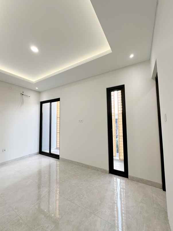 dijual rumah panjang jiwo permai