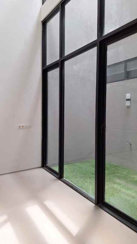 dijual rumah pantai mentari