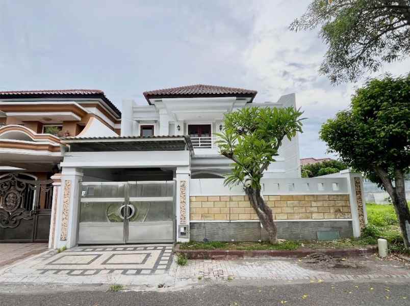 dijual rumah pantai mentari