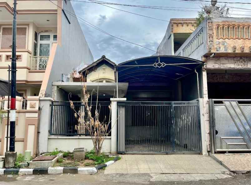 dijual rumah pantai mentari