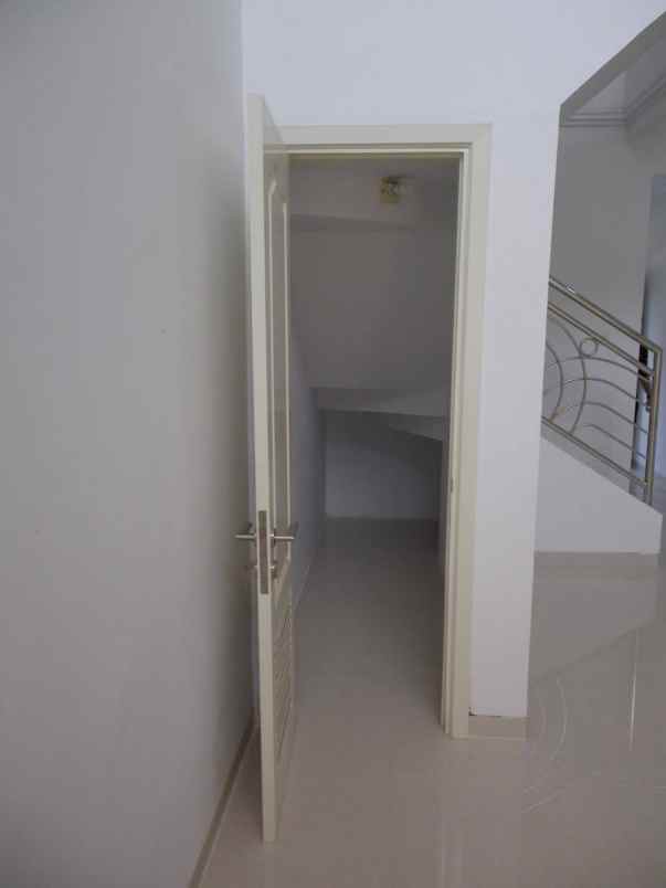 dijual rumah pantai mentari