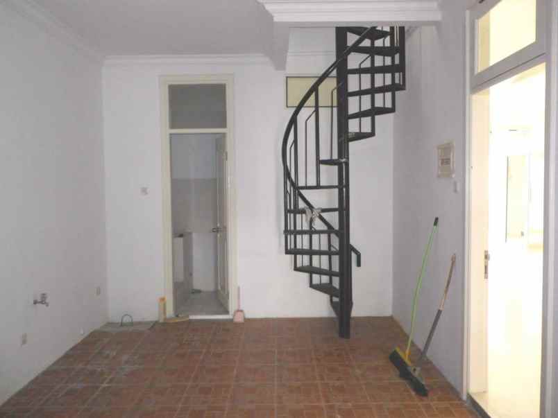 dijual rumah pantai mentari