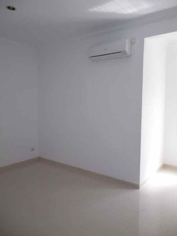dijual rumah pantai mentari