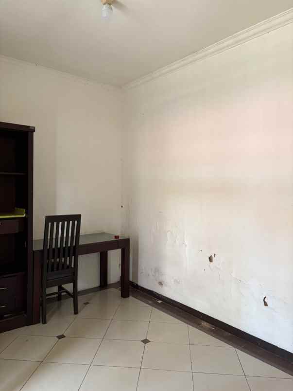 dijual rumah patal senayan grogol utara