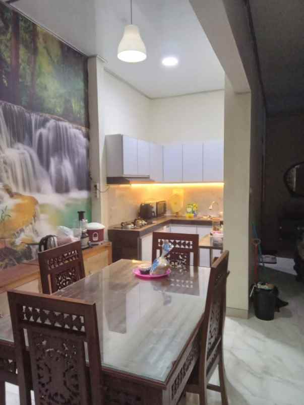 dijual rumah pedurenan mustika jaya