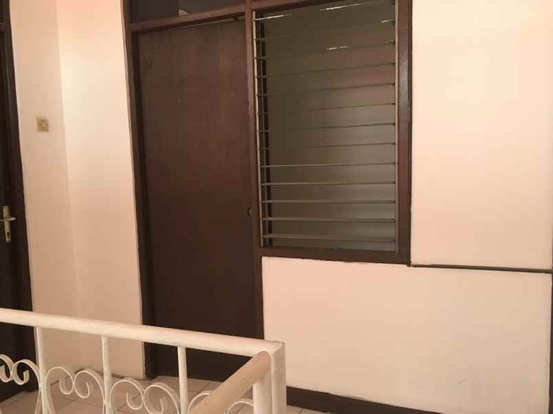 dijual rumah pegangsaan indah