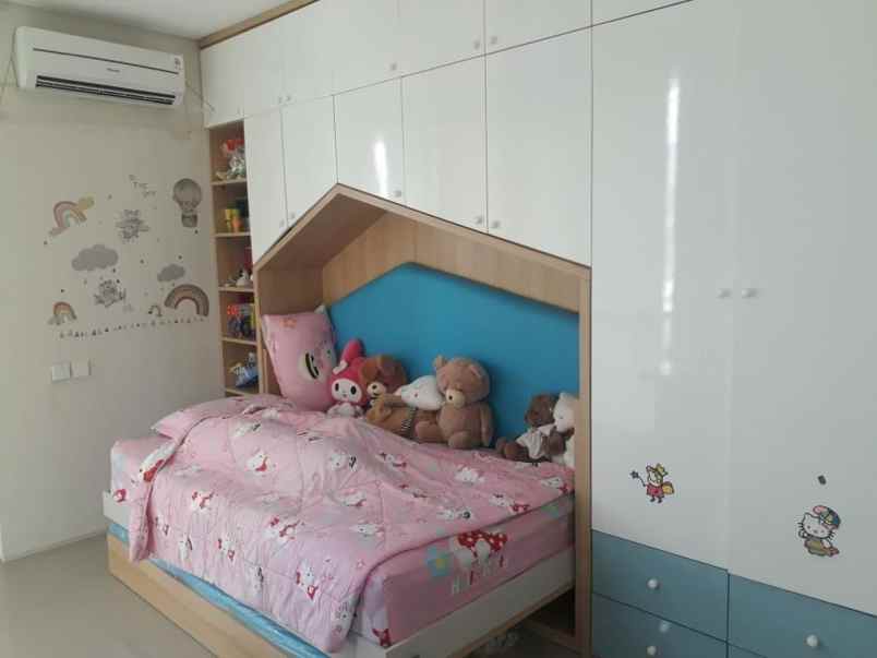 dijual rumah pelican hill