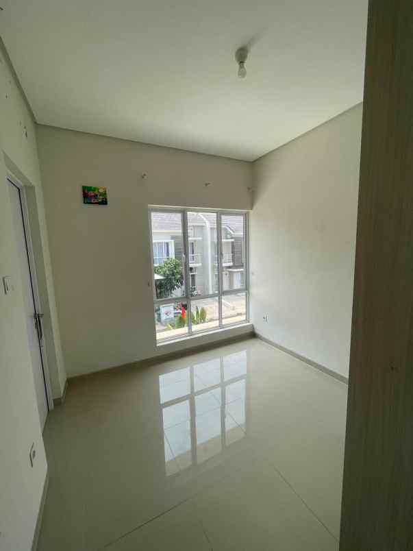 dijual rumah perumahan paradise bsd