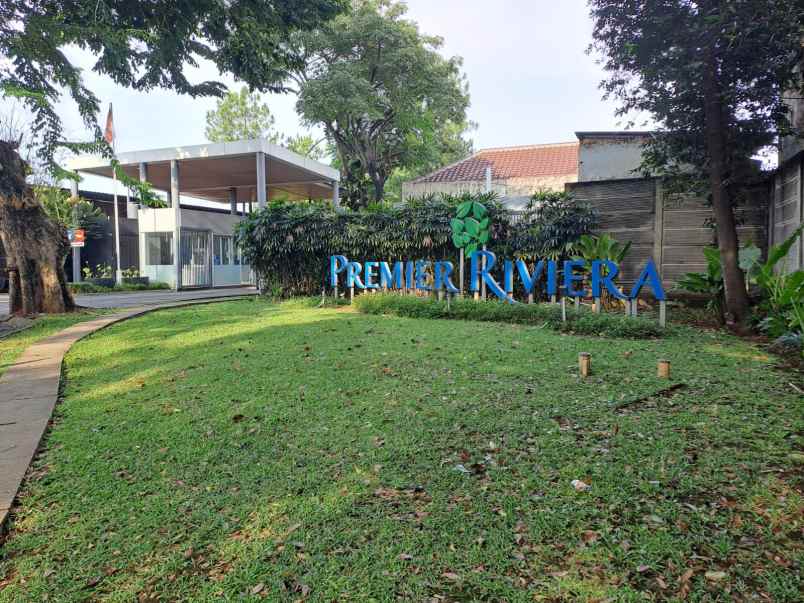 dijual rumah perumahan premier riviera