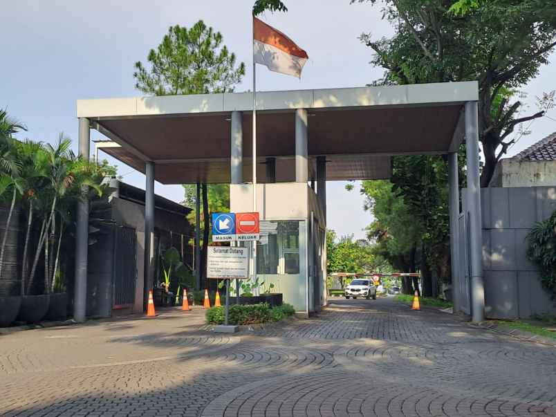 dijual rumah perumahan premier riviera