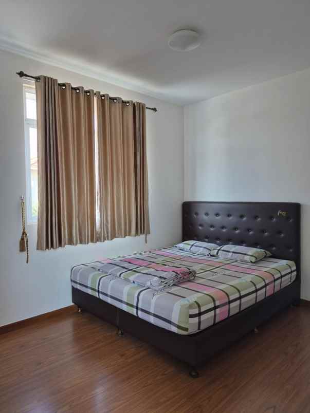 dijual rumah perumahan sakura regency 3
