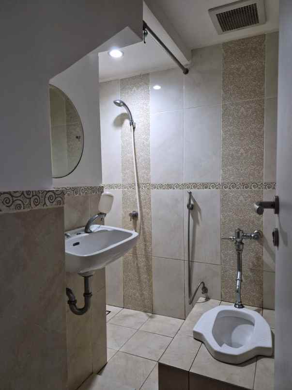 dijual rumah perumahan sakura regency 3