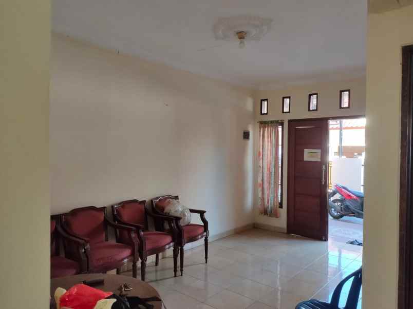 dijual rumah perumahan taman pulogebang